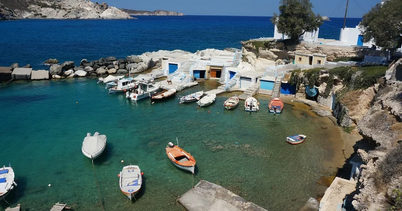 Sur les îles : Milos, Crète, et le piège du trop beau